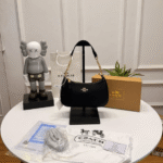 Coach Teri Shoulder Bag In Signature Canvas - Col-6