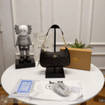 Coach Teri Shoulder Bag In Signature Canvas - Col-5